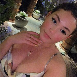 Meet your Posher, Zoe